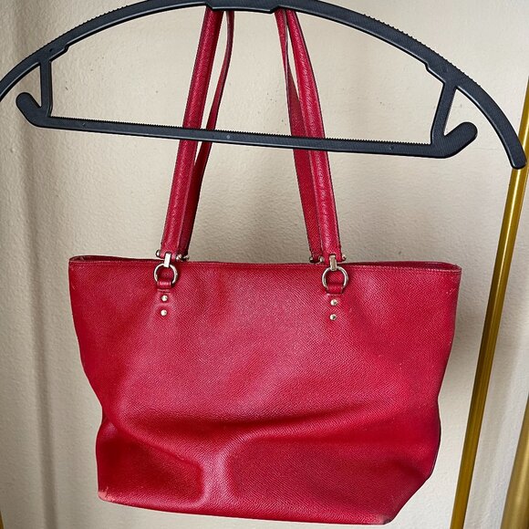 Authentic Coach Red Leather Bag Everyday Chic with Gold Hardware - Picture 7 of 12